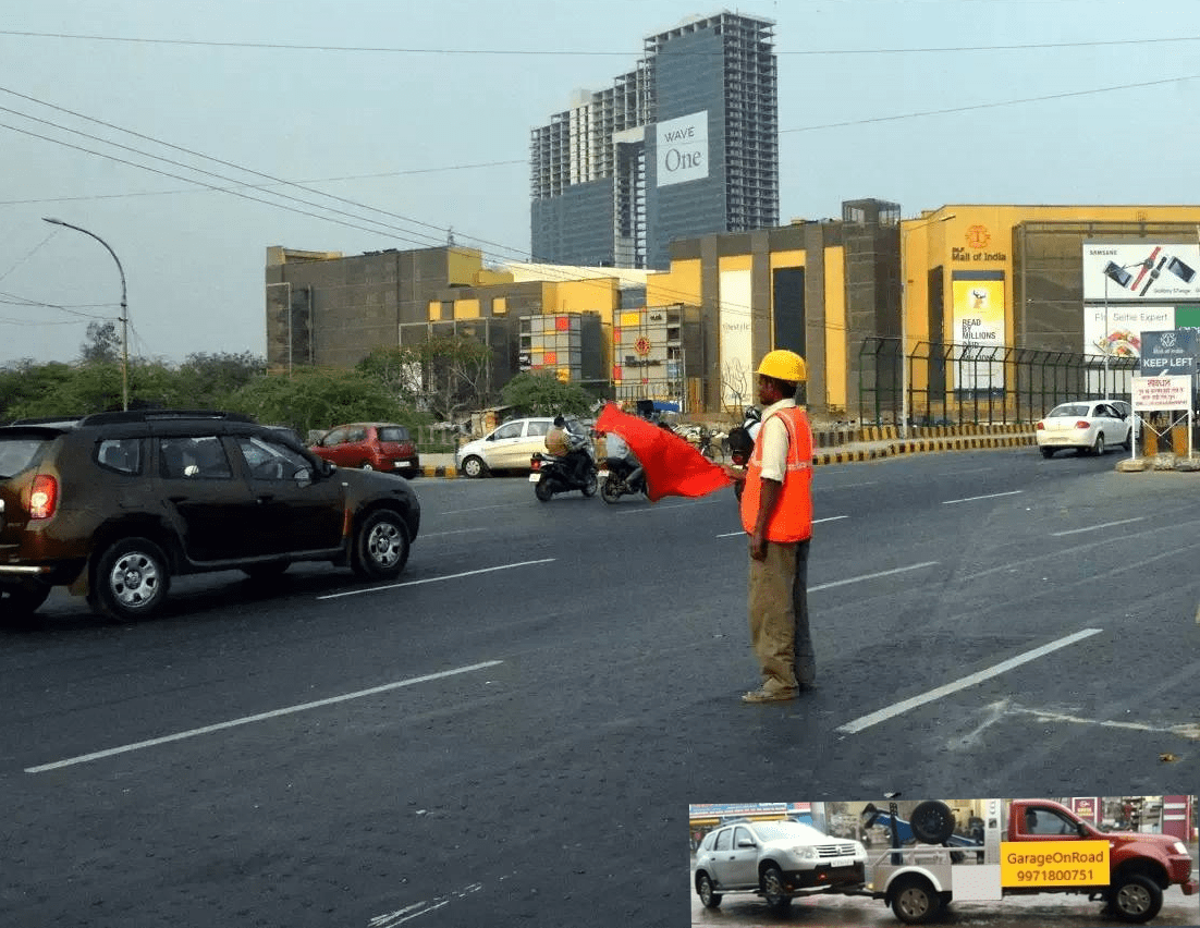 Car Towing DLF Mall Noida